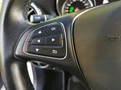 Photo 17 Mercedes GLA 180 Inspiration Pack Style 122