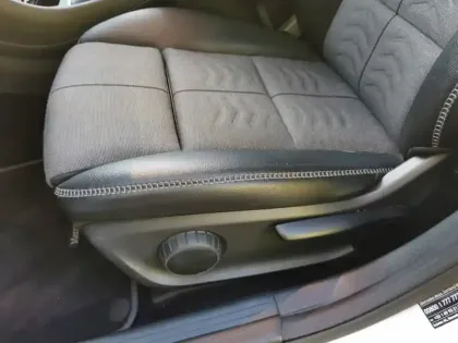 Photo 14 Mercedes GLA 180 Inspiration Pack Style 122