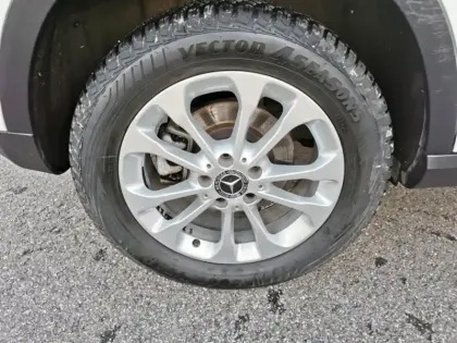 Photo 6 Mercedes GLA 180 Inspiration Pack Style 122