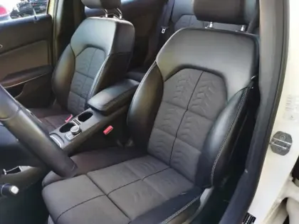 Photo 11 Mercedes GLA 180 Inspiration Pack Style 122