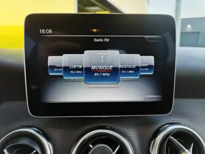 Photo 19 Mercedes GLA 180 Inspiration Pack Style 122