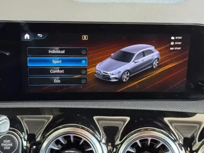 Photo 35 Mercedes Classe A Gén. IV (W177) Ph2 AMG Line 5