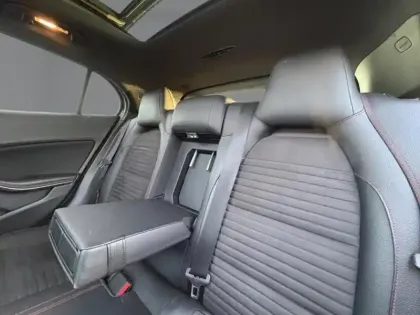 Photo 19 Mercedes GLA 220 d Fascination