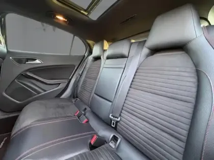 Photo 18 Mercedes GLA 220 d Fascination