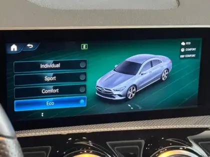 Photo 13 Mercedes CLA  200 d Coupé AMG Line