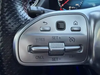 Photo 21 Mercedes GLA 200 d AMG Line