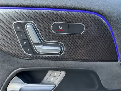 Photo 17 Mercedes GLA 200 d AMG Line