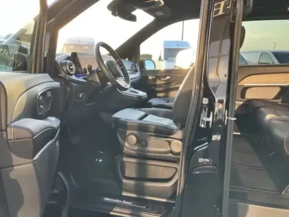 Photo 9 Mercedes CLA V 300 d AVANTGARDE Extra long