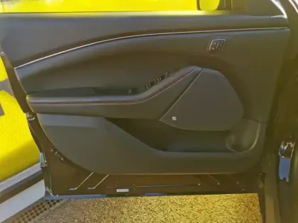 Photo 21 Ford Mustang Basis AWD 351 ch 