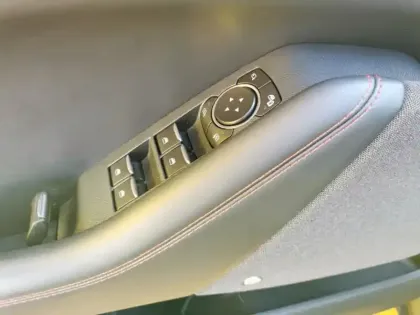 Photo 22 Ford Mustang Basis AWD 351 ch 