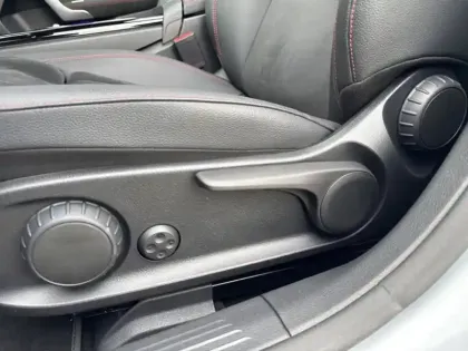 Photo 22 Mercedes Classe A 250 e Hybrid EQ AMG Line