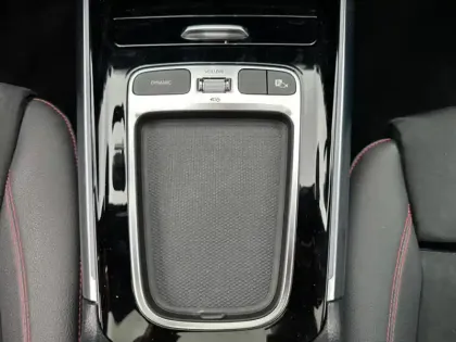 Photo 18 Mercedes GLA 220 d 4MATIC AMG Line