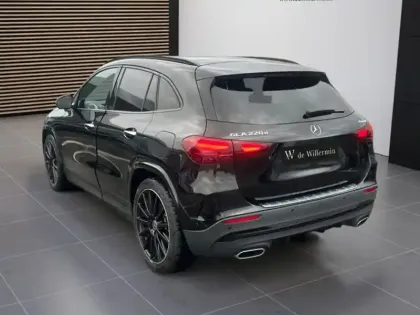 Photo 20 Mercedes GLA 220 d 4MATIC AMG Line