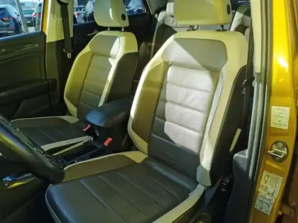 Photo 13 Volkswagen T-roc Carat 1.5 TSI 150 ch DSG7