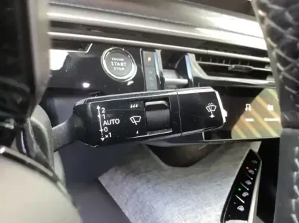 Photo 19 Peugeot 3008 Nouveau Hybrid 136 e-DCS6 Allure