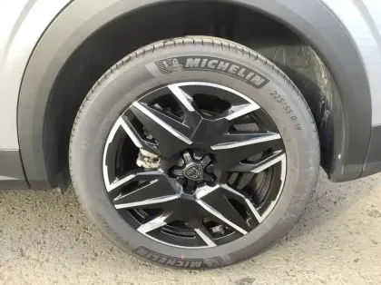 Photo 8 Peugeot 3008 Nouveau Hybrid 136 e-DCS6 Allure