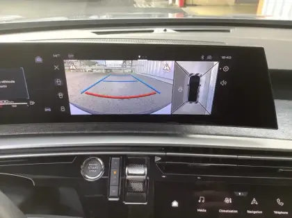 Photo 18 Peugeot 3008 Nouveau Hybrid 136 e-DCS6 Allure