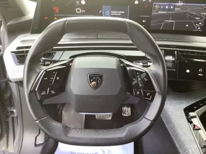 Photo 17 Peugeot 3008 Nouveau Hybrid 136 e-DCS6 Allure