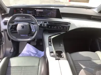 Photo 12 Peugeot 3008 Nouveau Hybrid 136 e-DCS6 Allure