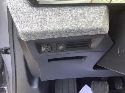 Photo 26 Peugeot 3008 Nouveau Hybrid 136 e-DCS6 Allure