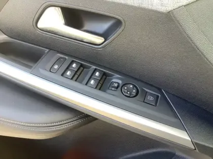 Photo 16 Peugeot 3008 Nouveau Hybrid 136 e-DCS6 Allure