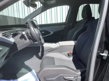 Photo 10 Peugeot 3008 Nouveau Hybrid 136 e-DCS6 Allure