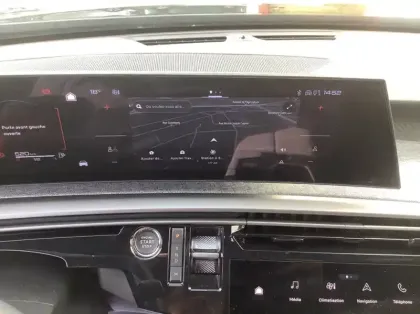 Photo 14 Peugeot 3008 Nouveau Hybrid 136 e-DCS6 Allure