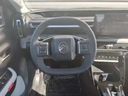 Photo 17 Citroën C3 Aircross Nouveau Hybride 145 e-DCS6 Max