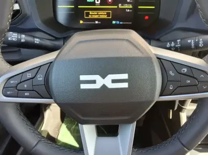 Photo 19 Dacia Bigster HYBRID Nouveau 155 Expression