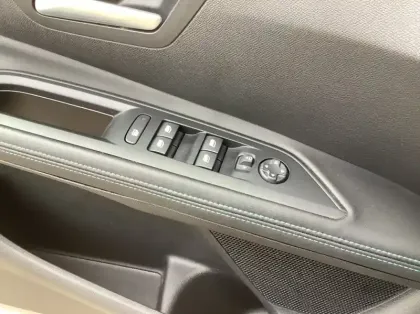 Photo 16 Peugeot 5008 BlueHDi 130ch S&S EAT8 Allure Pack