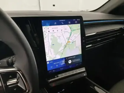 Photo 21 Renault Espace VI E-Tech full hybrid 200 GSR2 Techno