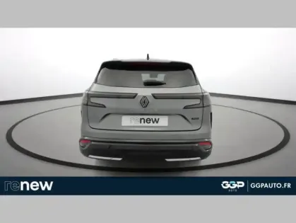 Photo 8 Renault Espace VI E-Tech full hybrid 200 GSR2 Techno