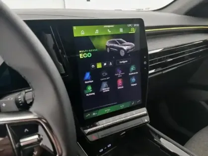 Photo 23 Renault Espace VI E-Tech full hybrid 200 GSR2 Techno