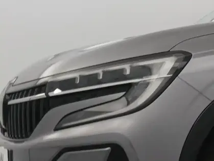 Photo 17 Renault Espace VI E-Tech full hybrid 200 GSR2 Techno