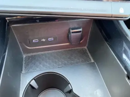 Photo 17 Renault Austral 1.2 E-Tech full hybrid 200ch Techno esprit Alpine - 24