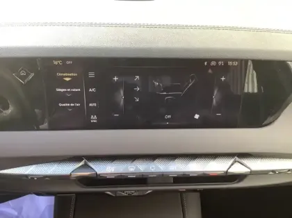 Photo 17 DS DS 4 BlueHDi 130 EAT8 Etoile - Cuir Nappa