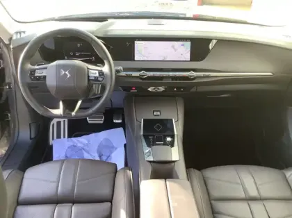 Photo 14 DS DS 4 BlueHDi 130 EAT8 Etoile - Cuir Nappa