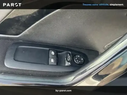 Photo 5 Peugeot 208 1.6 BlueHDi 75ch Style 5p