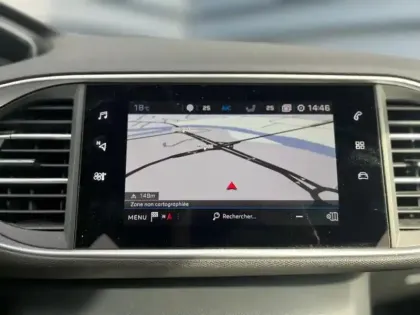 Photo 12 Peugeot 308  1.2 PureTech 110ch S&S Roadtrip