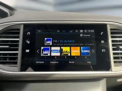 Photo 11 Peugeot 308  1.2 PureTech 110ch S&S Roadtrip