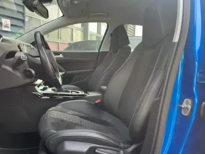 Photo 6 Peugeot 308  1.2 PureTech 110ch S&S Roadtrip