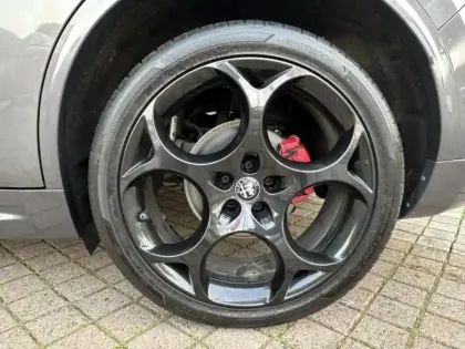 Photo 8 Alfa Romeo Stelvio  2.2 Diesel 210ch Veloce Q4 AT8 MY22