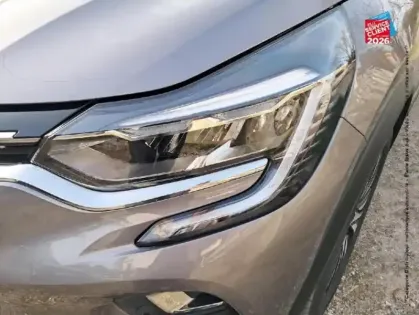 Photo 12 Renault Captur  1.6 E-Tech hybride 145ch Iconic