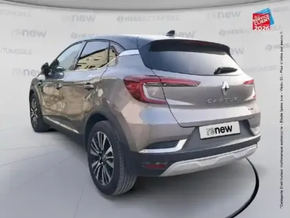 Photo 7 Renault Captur  1.6 E-Tech hybride 145ch Iconic