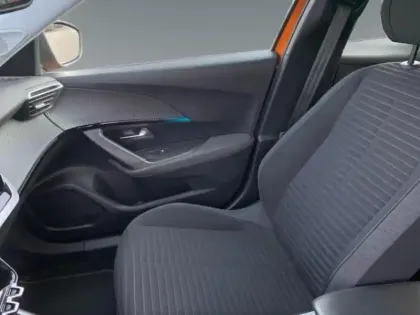 Photo 14 Peugeot 2008  e- 136ch Style