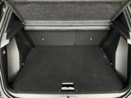 Photo 11 Peugeot 2008  e- 136ch GT