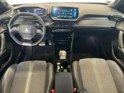 Photo 8 Peugeot 2008  e- 136ch GT