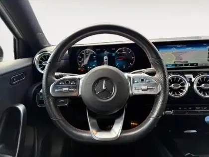 Photo 11 Mercedes Classe A  200 d 150ch AMG Line 8G-DCT