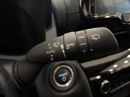 Photo 14 Toyota Yaris  Cross 116h Dynamic MY26