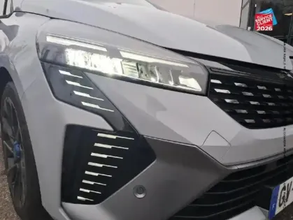 Photo 12 Renault Clio  1.6 E-Tech 145ch full hybrid esprit Alpine GPS